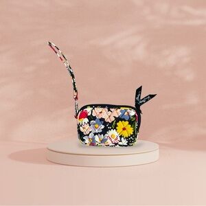 Vera Bradley Quilted Floral Wristlet. Pre loved.